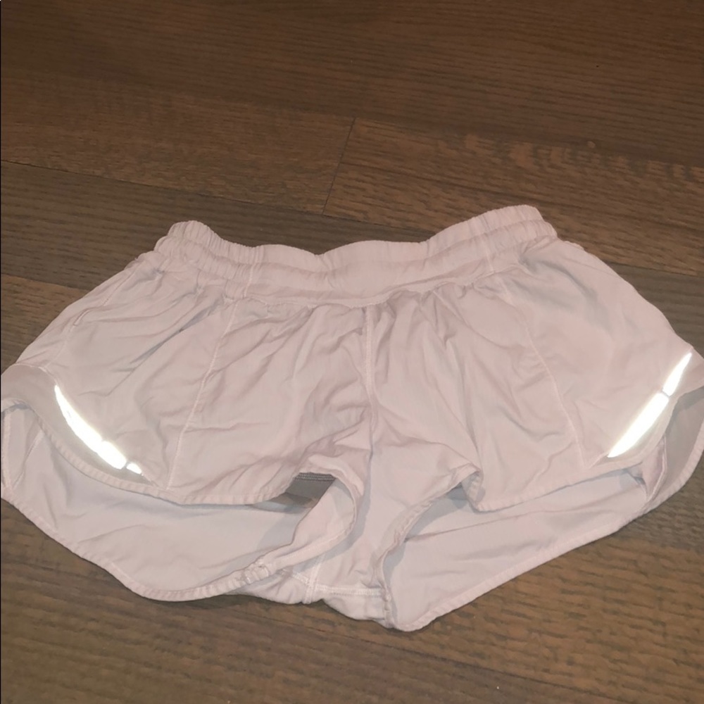 white lululemon hotty hot shorts